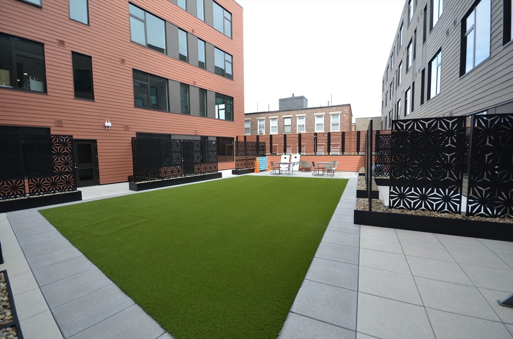 89 Brighton Ave, Allston