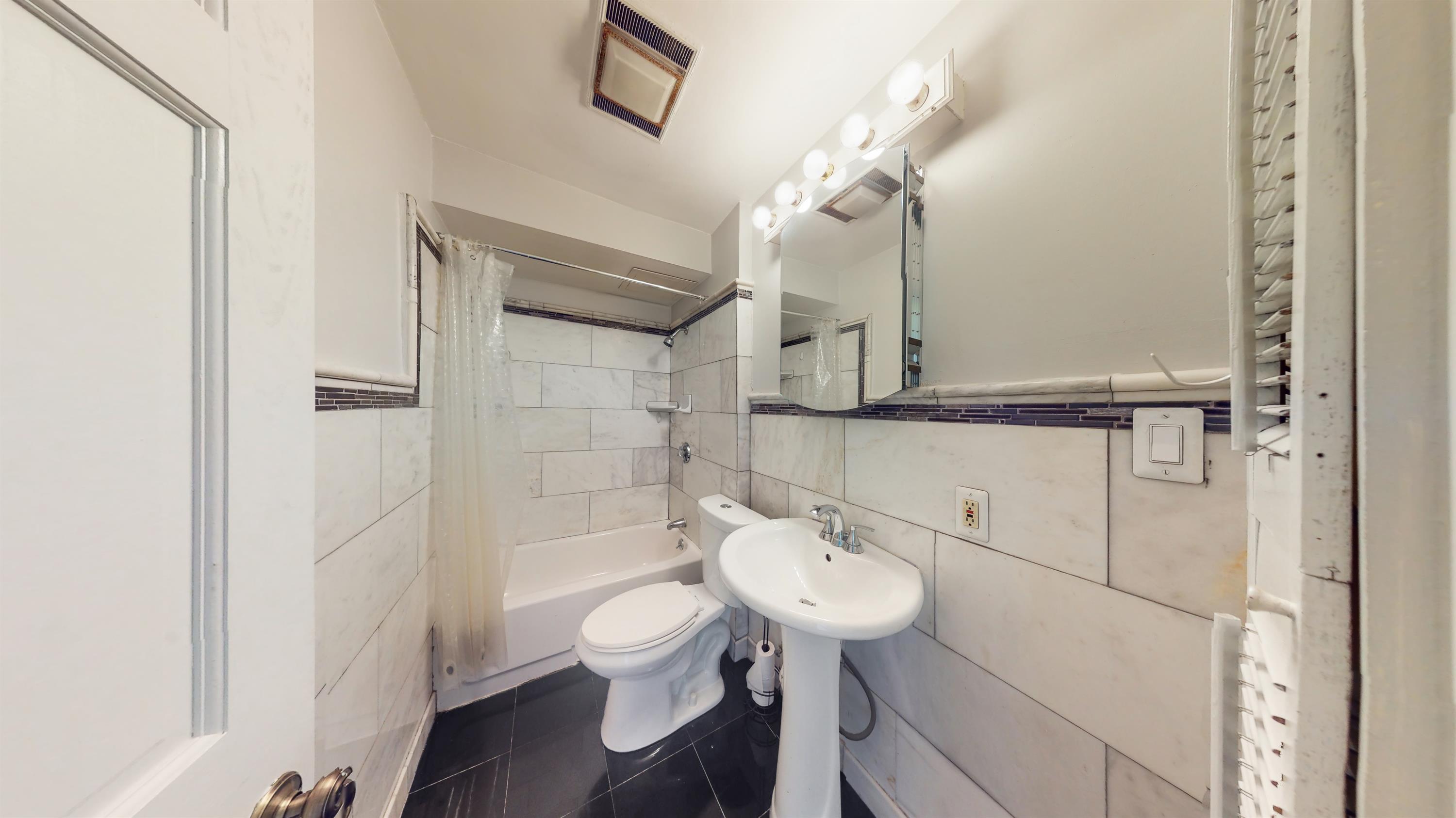 4 Mark St, Jamaica Plain