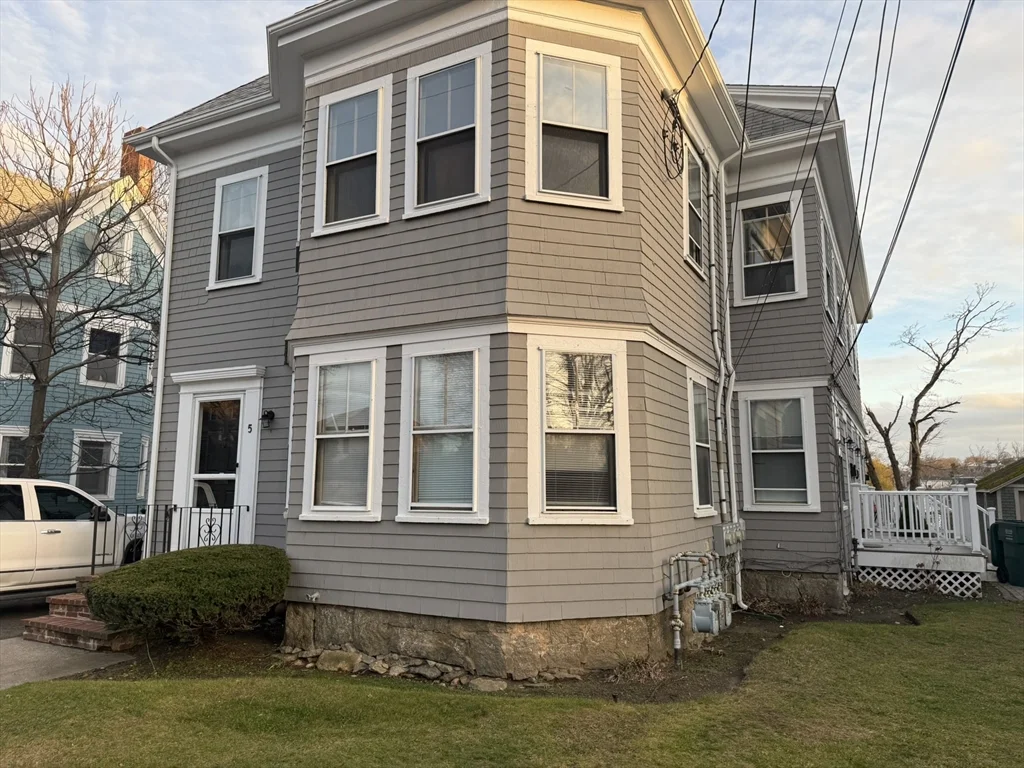 5 Lothrop St, Plymouth