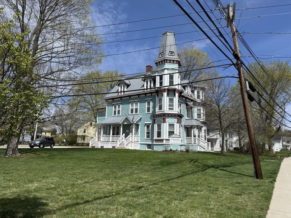 46 North Main St, West Brookfield