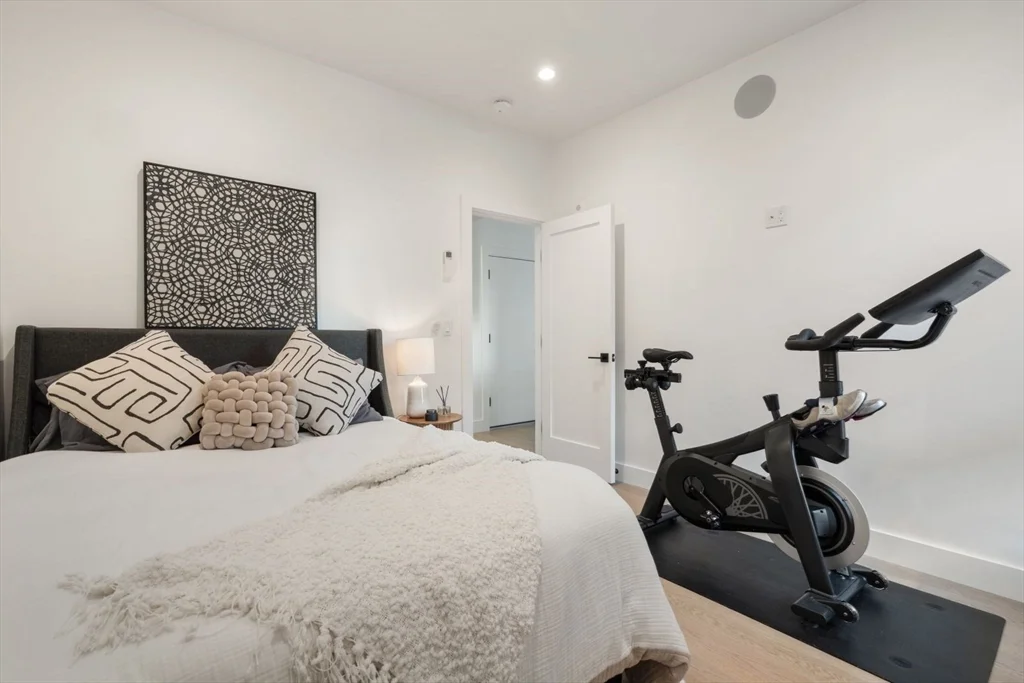 75 W Broadway, South Boston