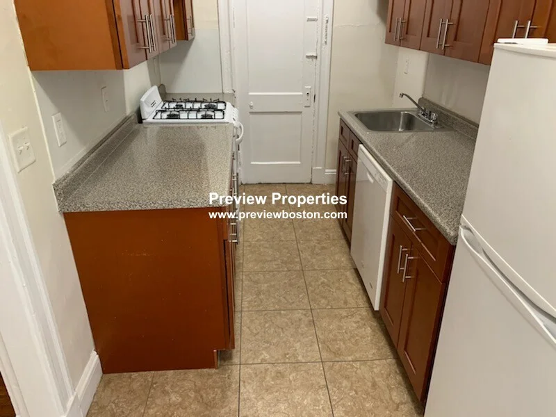 1171 Boylston St, Fenway