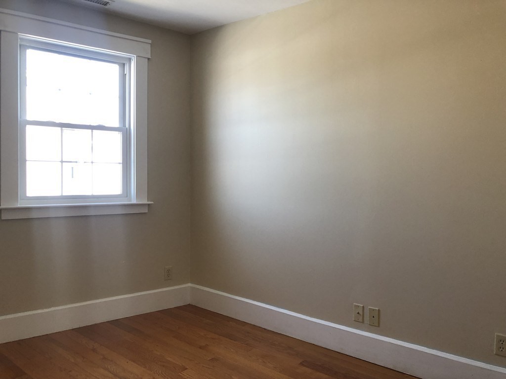 39 Magazine St, Roxbury