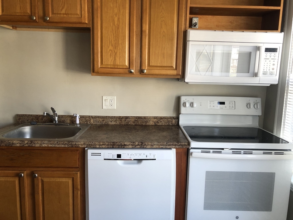 11 Banks St, Waltham