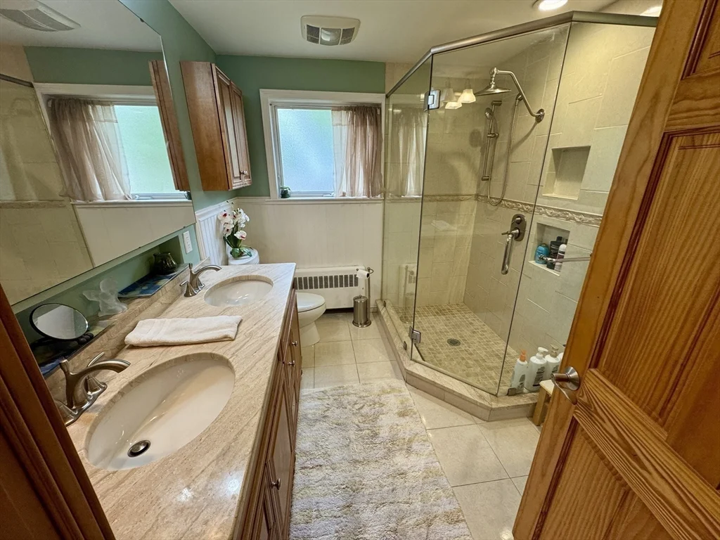 328 Blue Hill Ave, Milton
