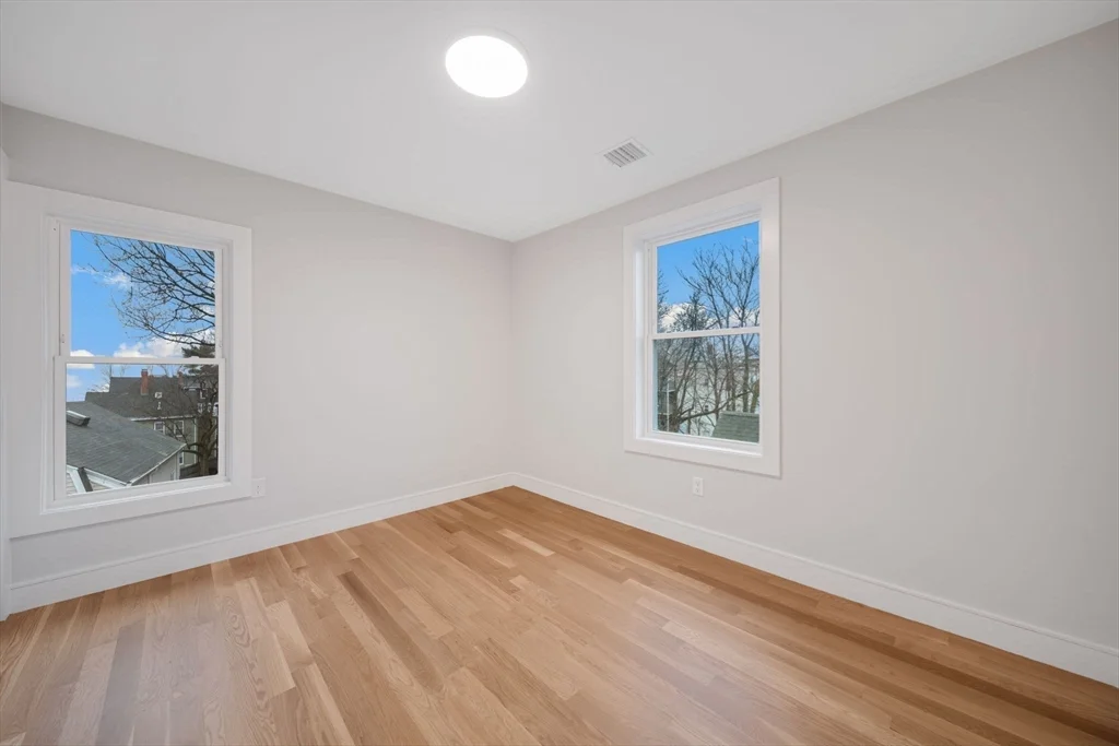 9 Wenham, Jamaica Plain
