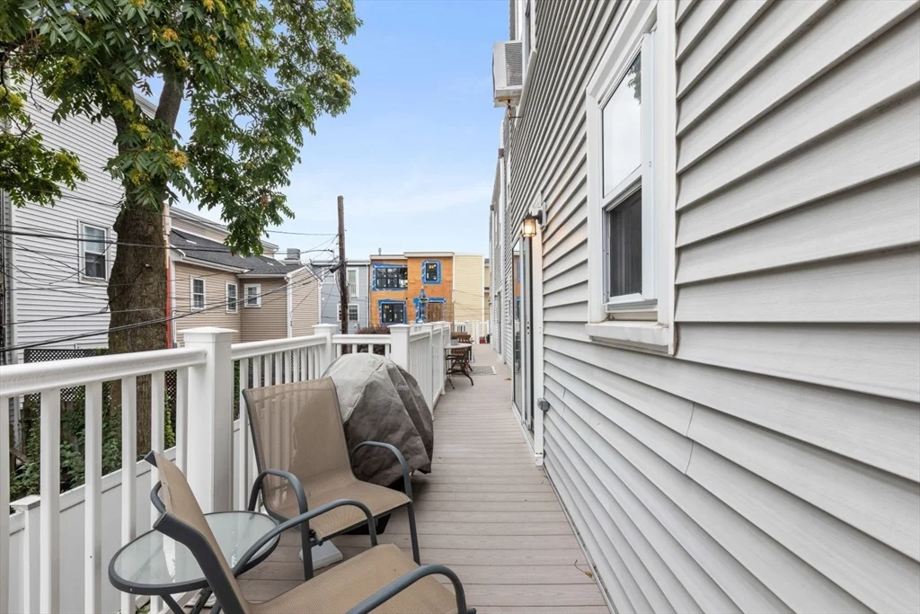 63 Bolton St, South Boston