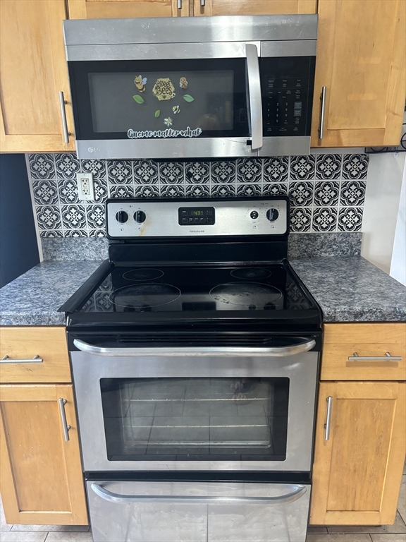 8 Stearns St, Worcester