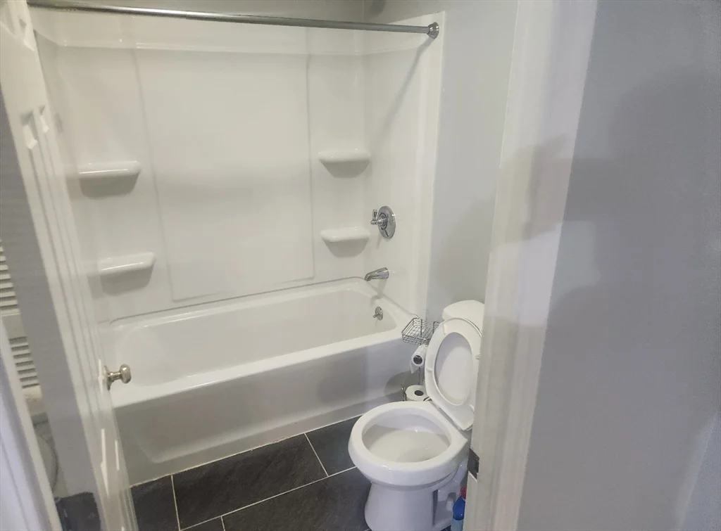 10 Holman St, Attleboro