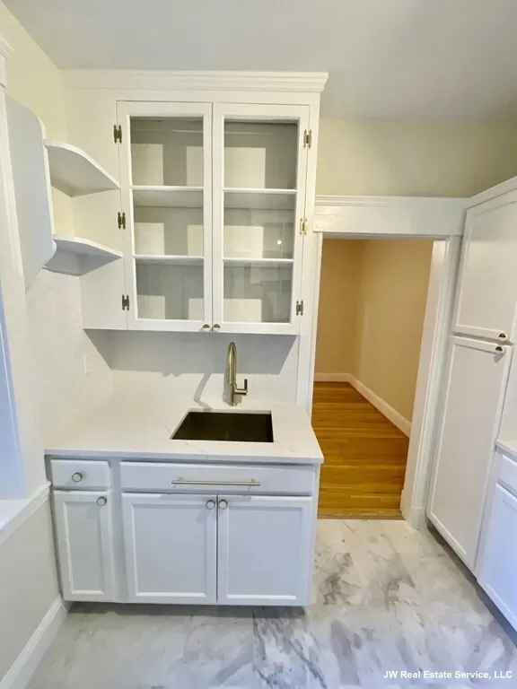 1699 Cambridge St, Mid-Cambridge
