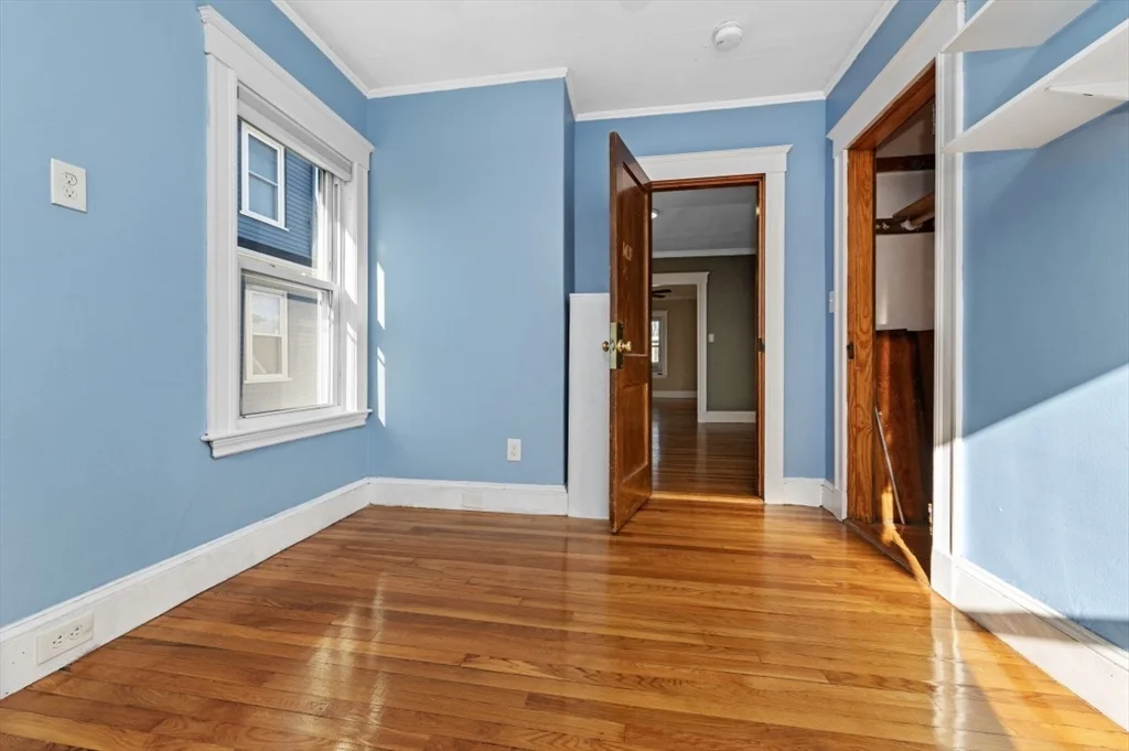 31 Pierce Ave, Dorchester