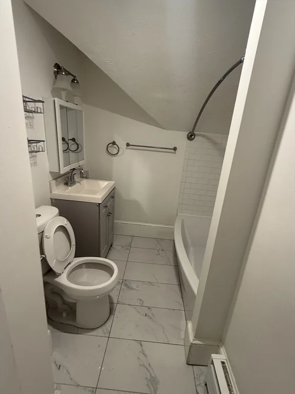 42 Mott St, Fall River