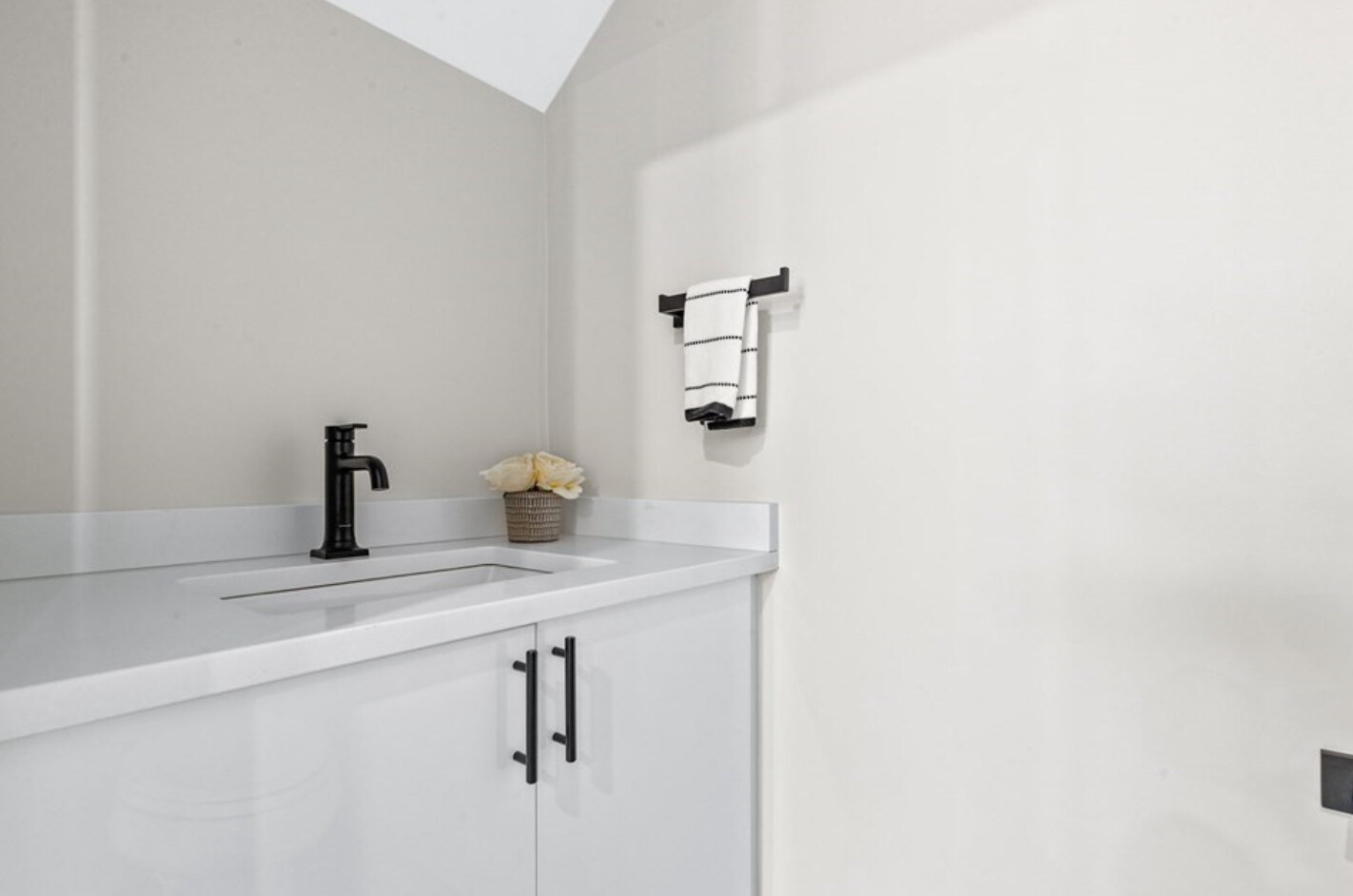 300 Somerville Ave, Ward Two