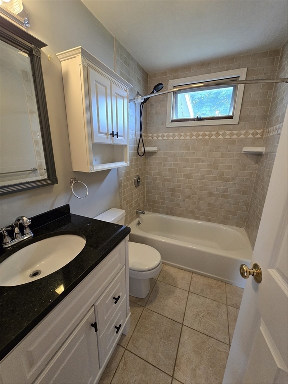21 Edinboro Rd, Quincy