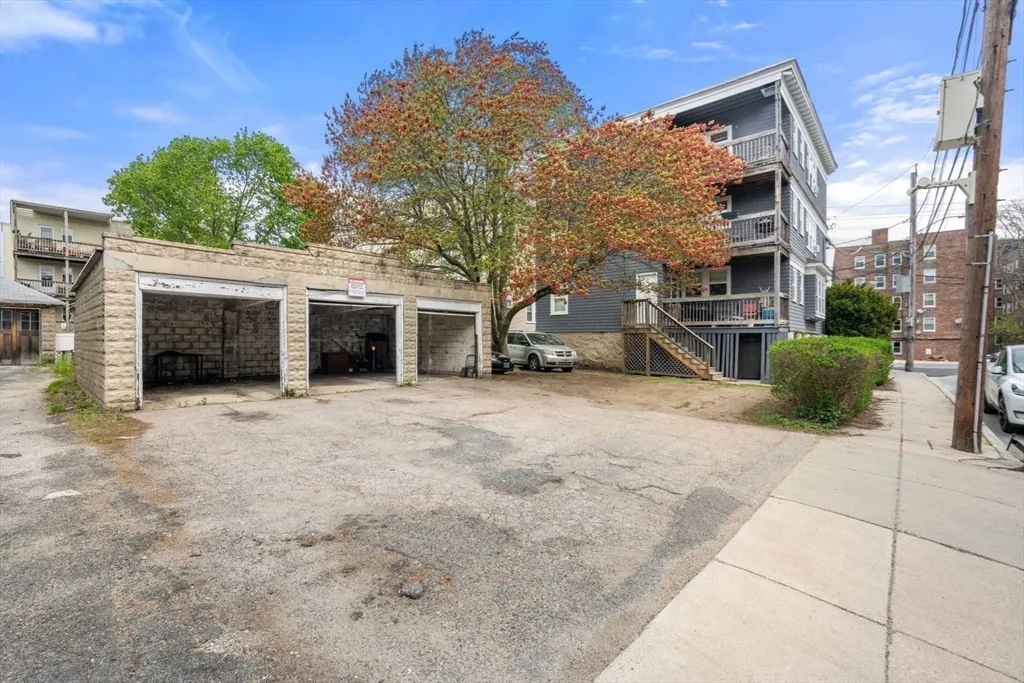 18 Claymoss Rd, Brighton