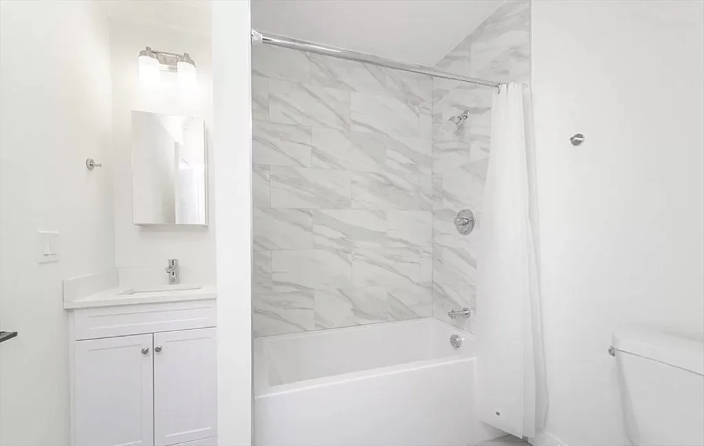 68 Day St, Jamaica Plain