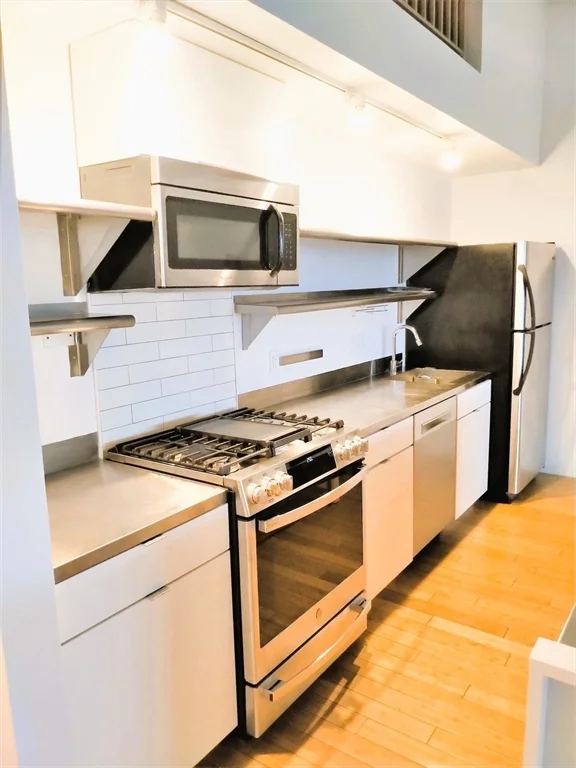 156 Porter St, East Boston