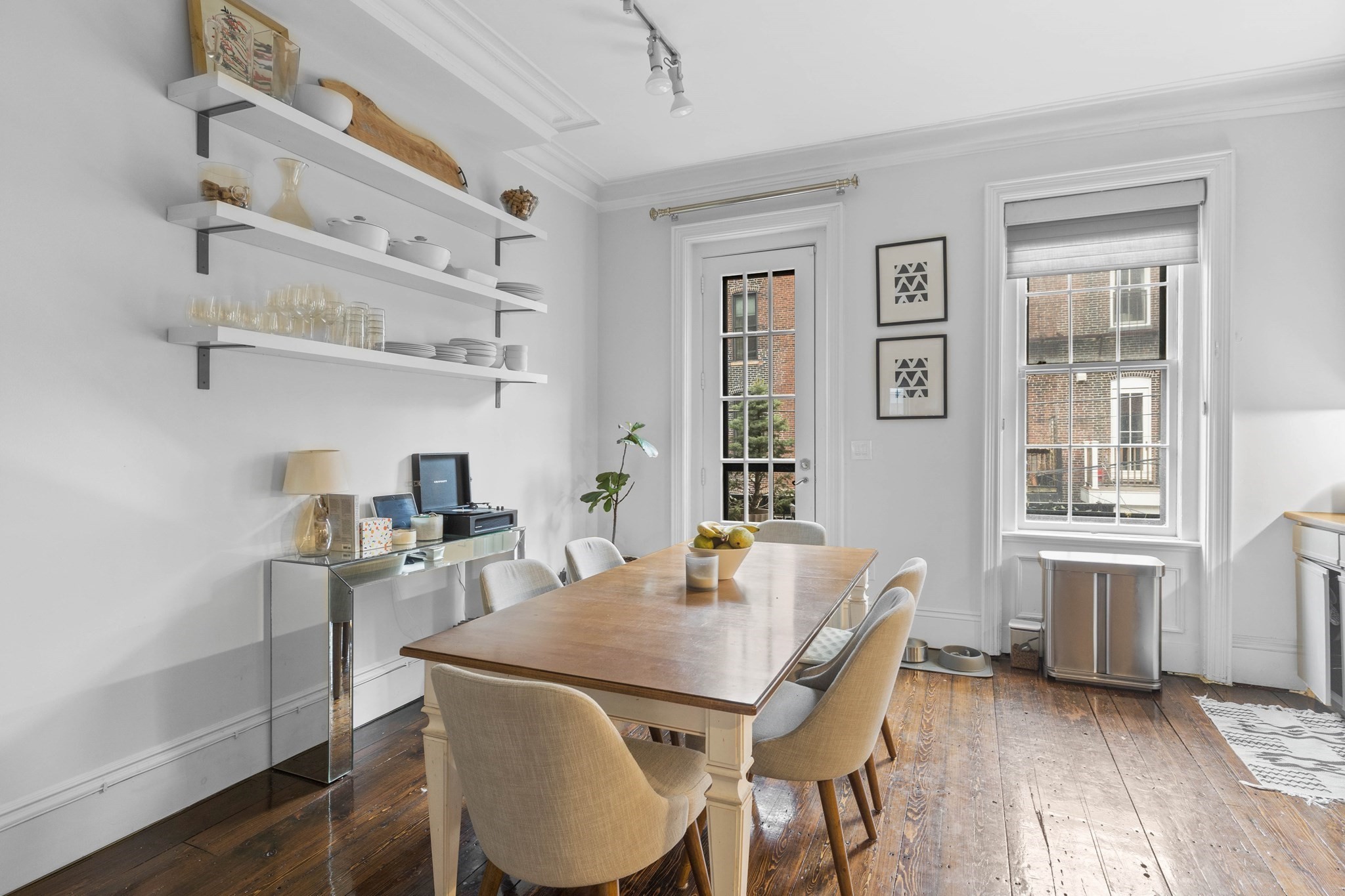 4 Cazenove St, South End