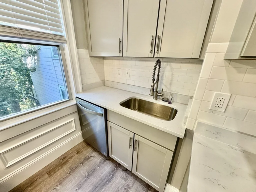 61 Gates St, South Boston