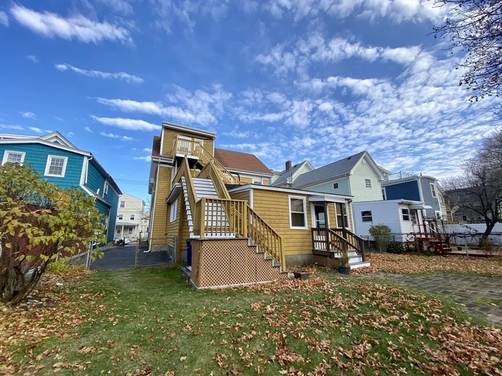 20 Webster Ave, East Somerville