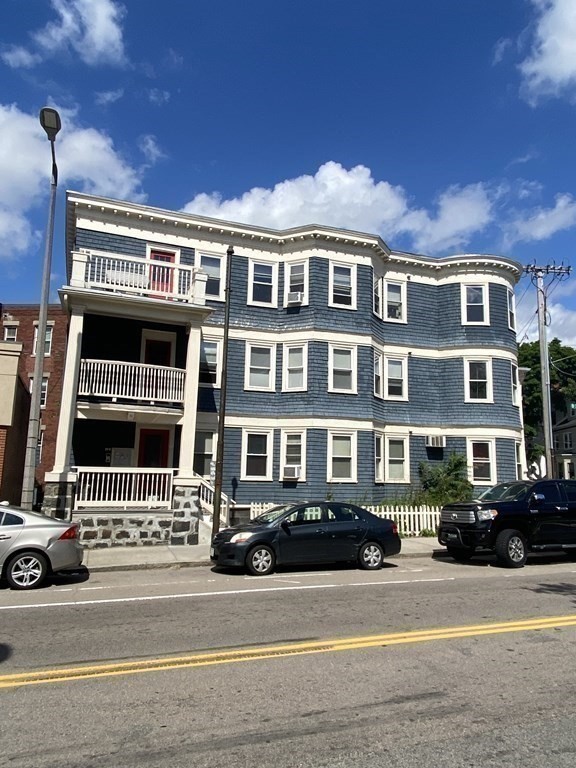 609 Centre St, Jamaica Plain