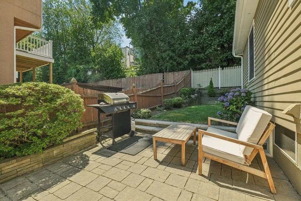 35 Springvale Ave, Chelsea