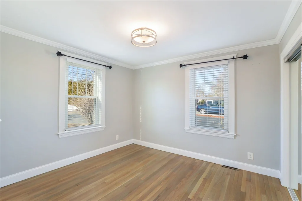 325 Park Ave, North