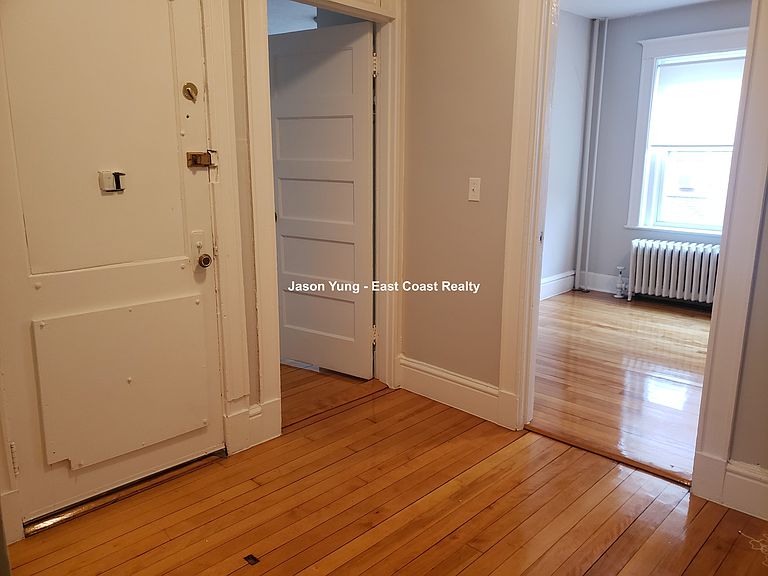 3 bed, 1 bath apartment for rent at 228 South St Unit 5A, Jamaica Plain — photo 17 of 18