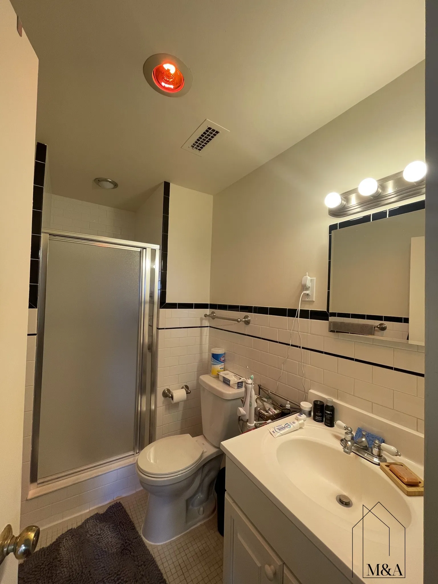 101 Monmouth St, Longwood