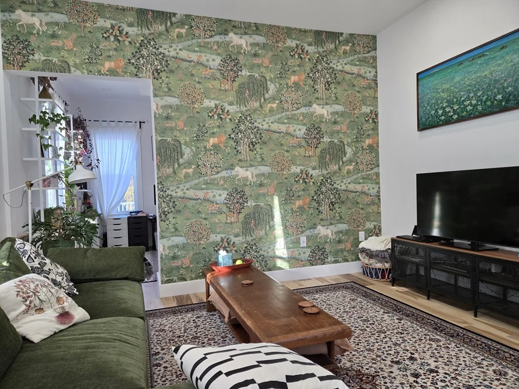 84 Dudley St, Medford