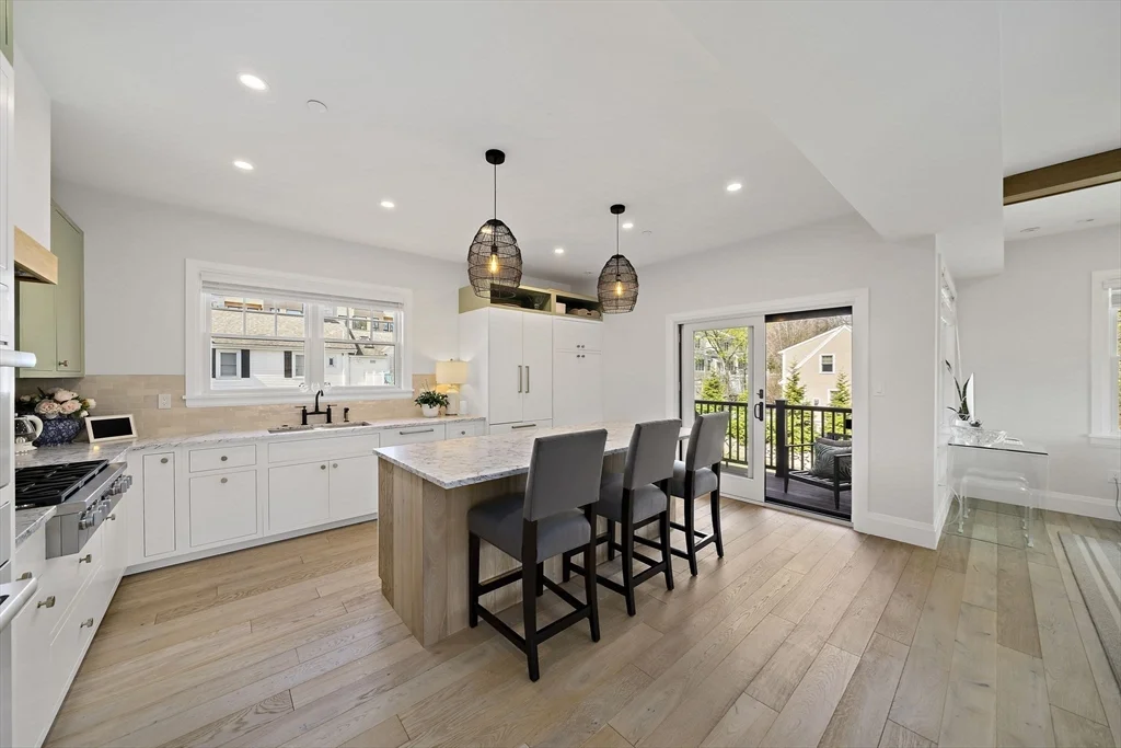144 Linden St, Wellesley