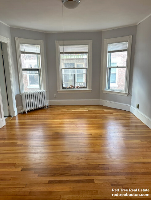 18 Quint Ave, Allston