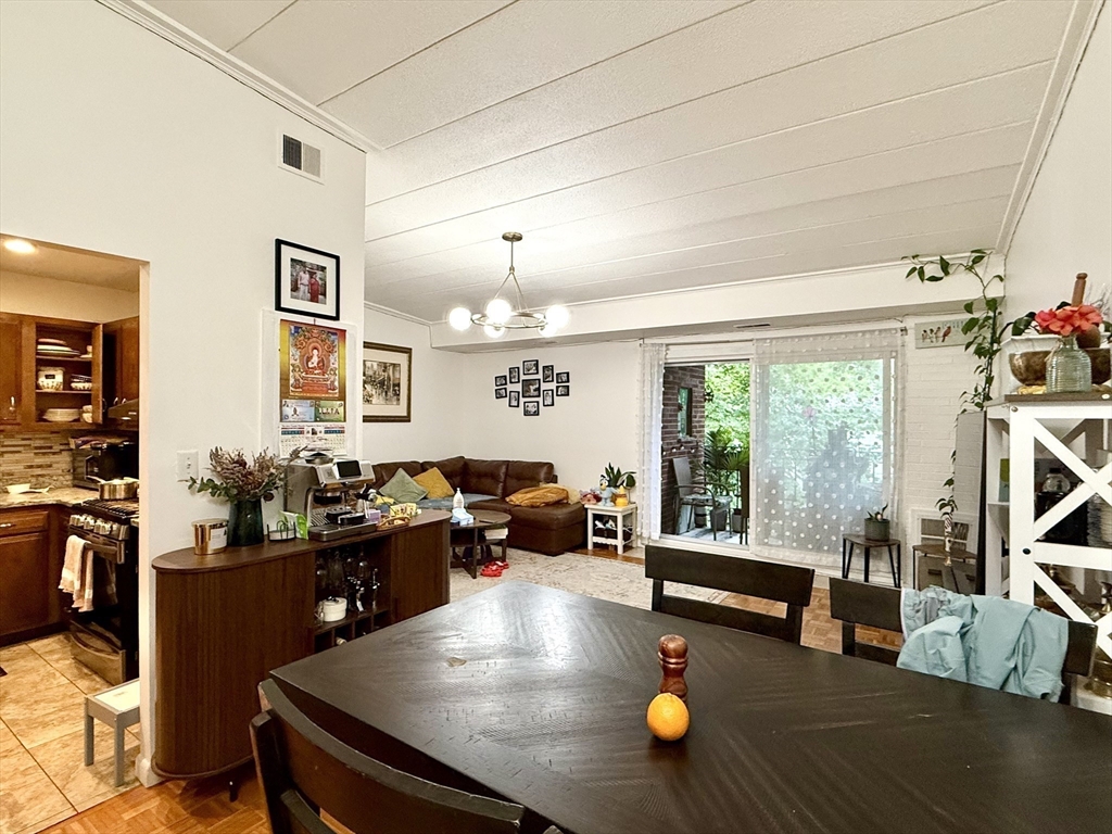 300 Tremont St, Newton