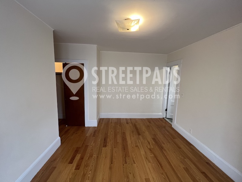 381 Harvard St, Mid-Cambridge