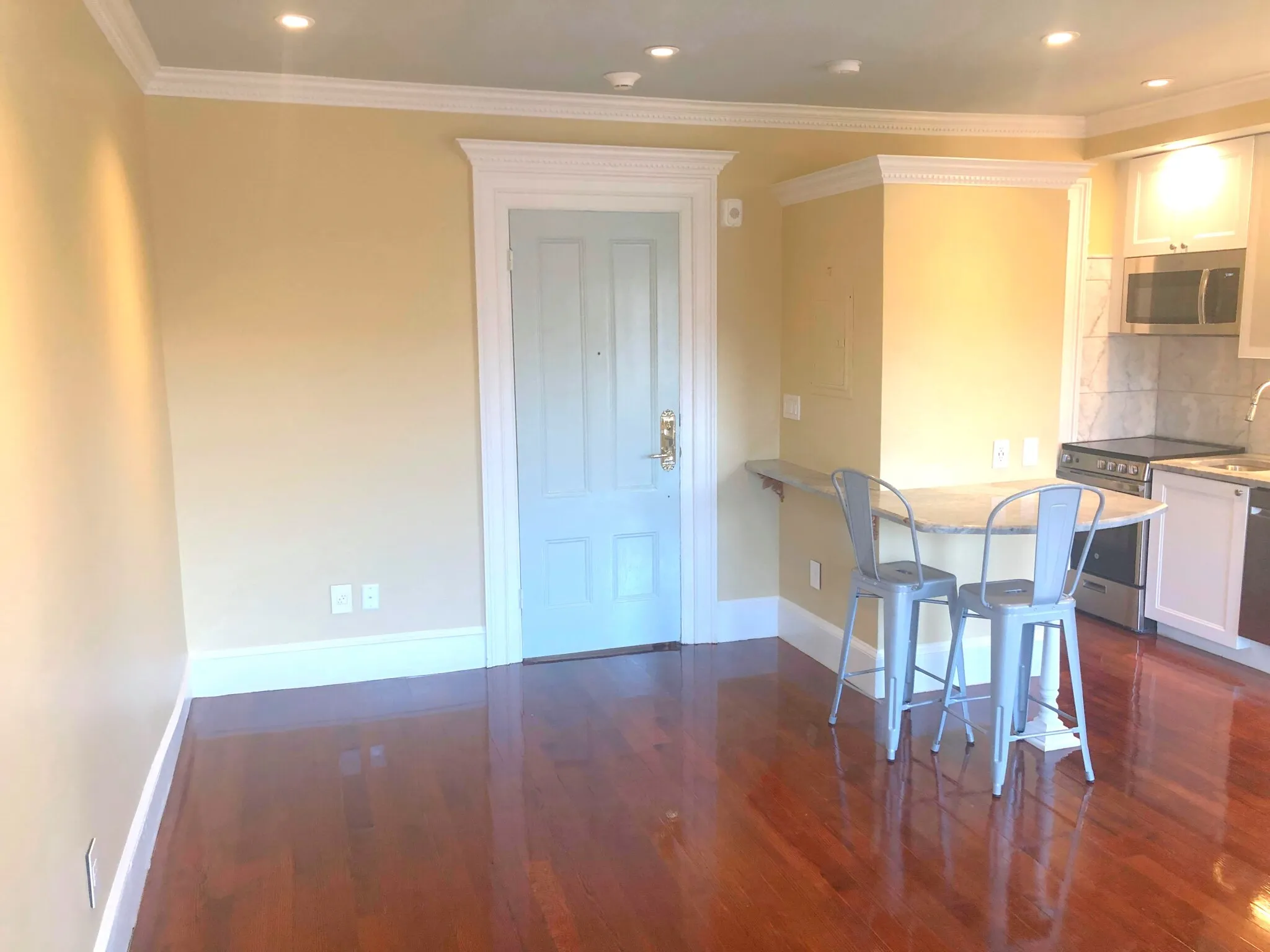 88 Charles St, Beacon Hill