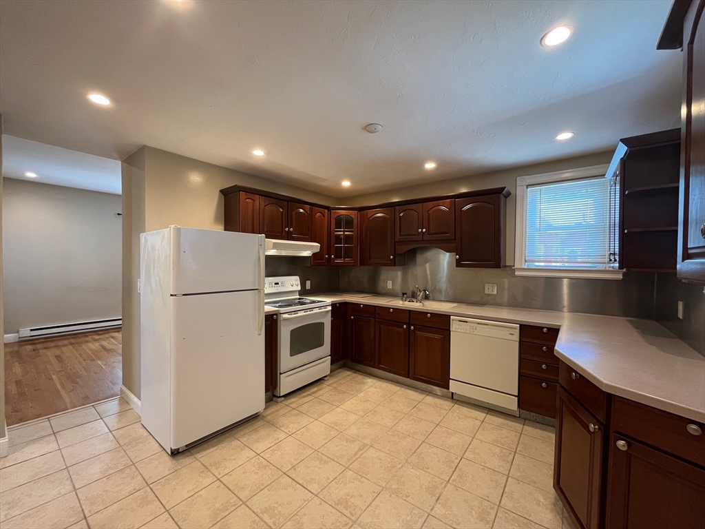 2 Woodville Park, Roxbury