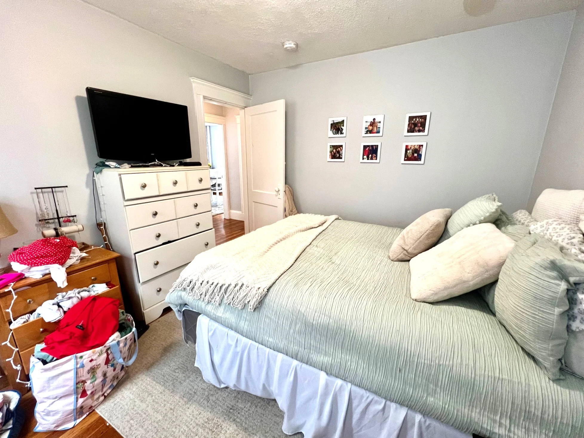 39 Sterling St, West Somerville