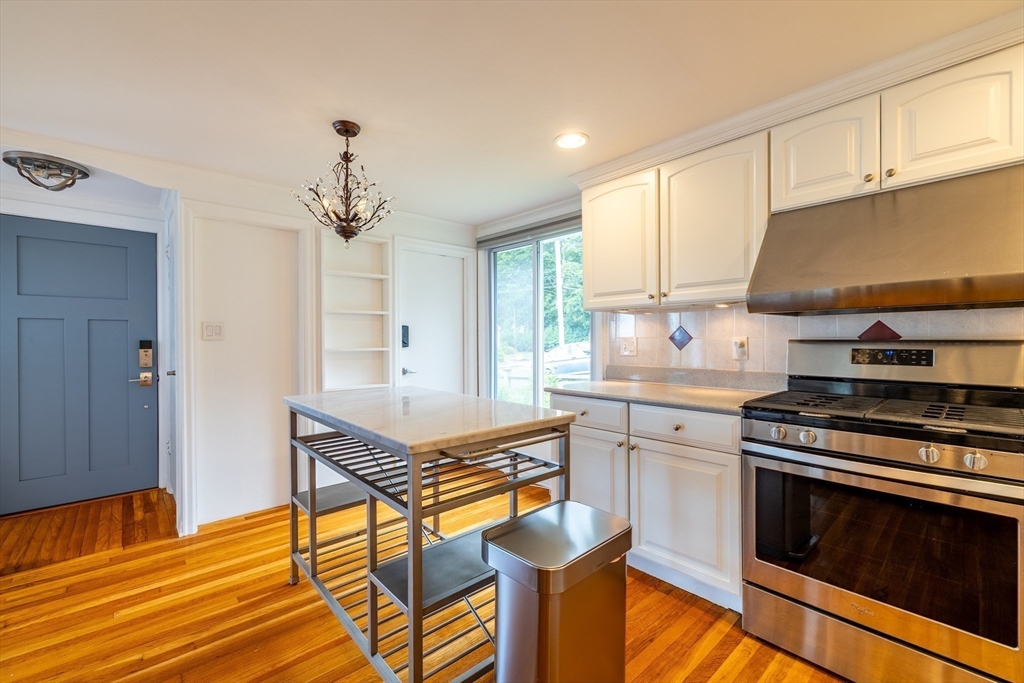 65 Sassamon Ave, Milton