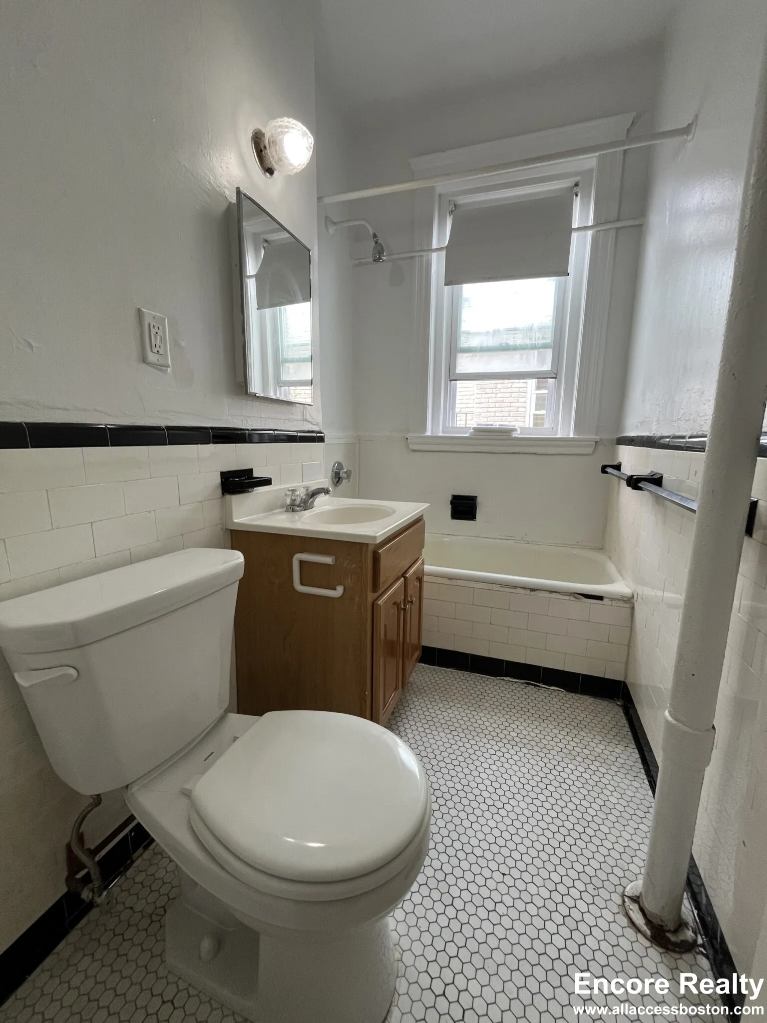 1687 Commonwealth Ave, Brighton