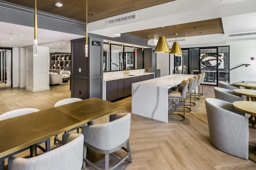 700 Huron Ave, Strawberry Hill