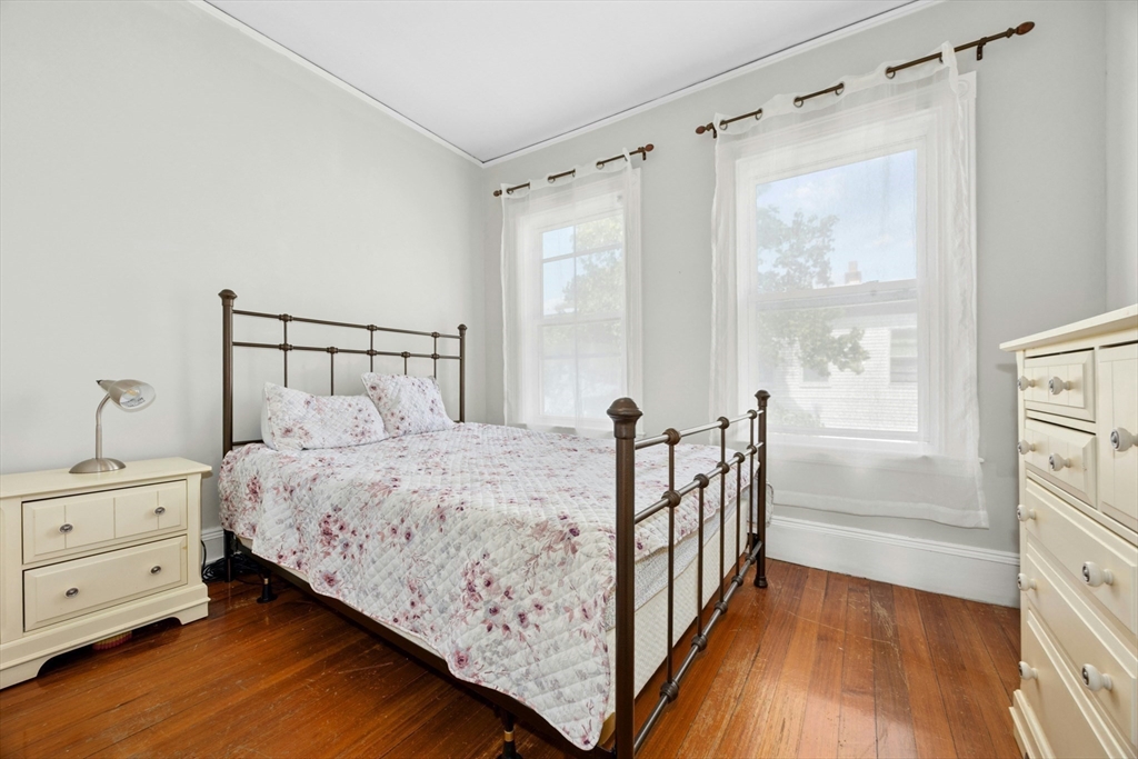 28 Stanton Rd, Brookline