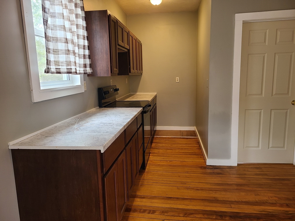 29 Franklin St, Whitman