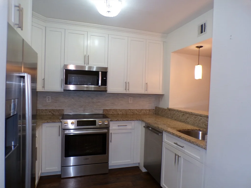 1 Cityview Ln, Quincy