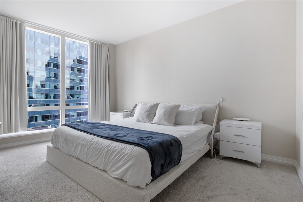 1 Franklin St, Midtown