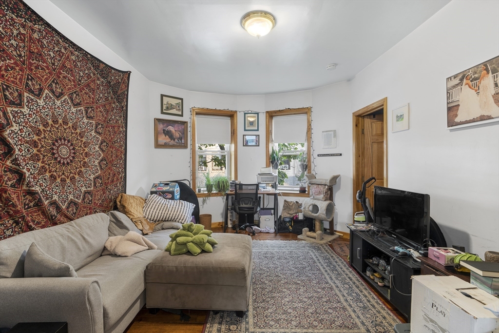 70 Empire St, Lower Allston