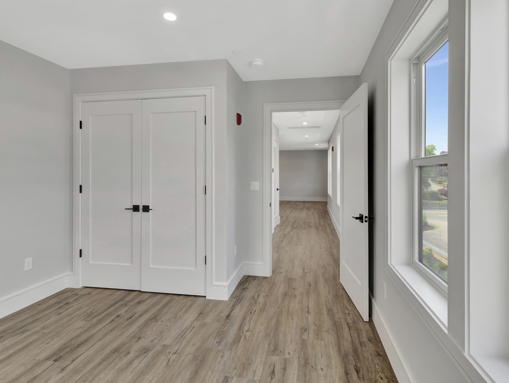 1000 Washington St, Dedham