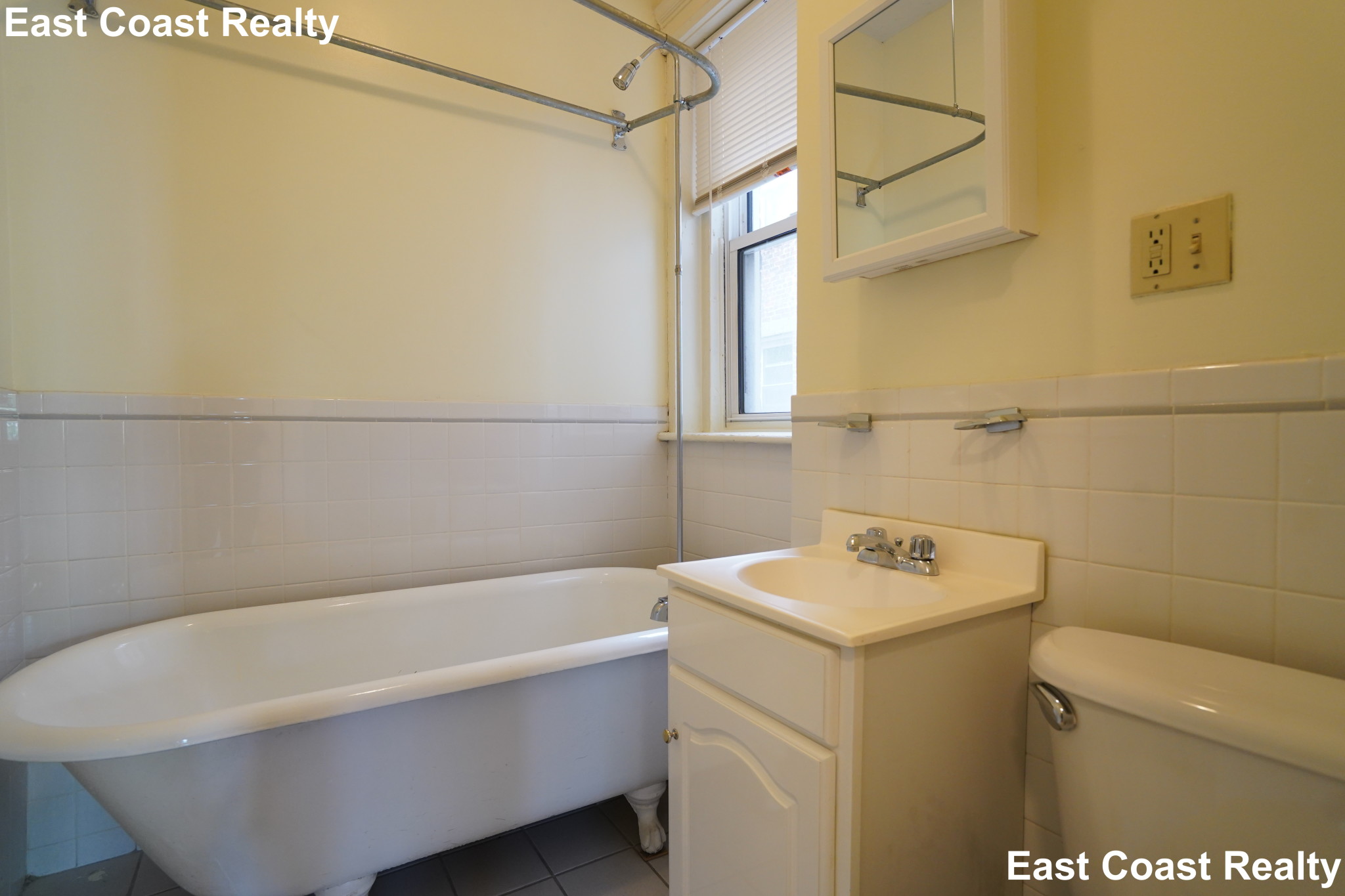 100 Queensberry St, Fenway