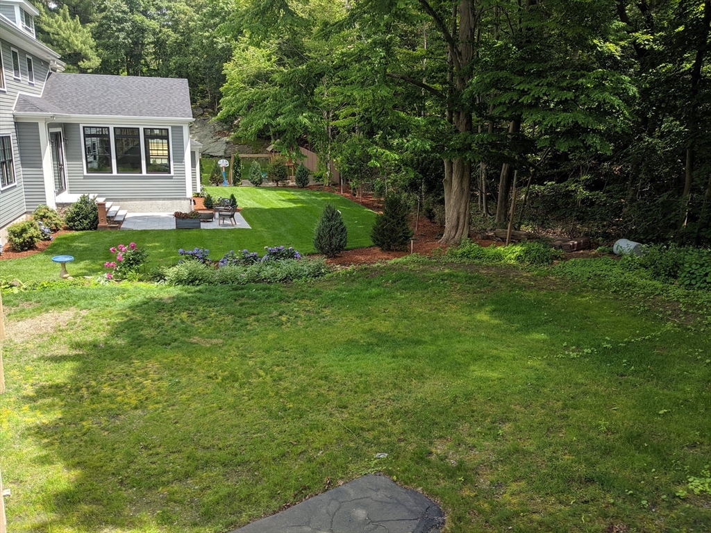 11 Renee Ter, Newton