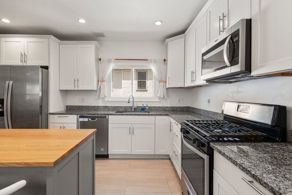 62 Park Ave, Winthrop