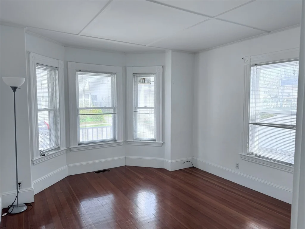 582 Eastern Ave, Lynn
